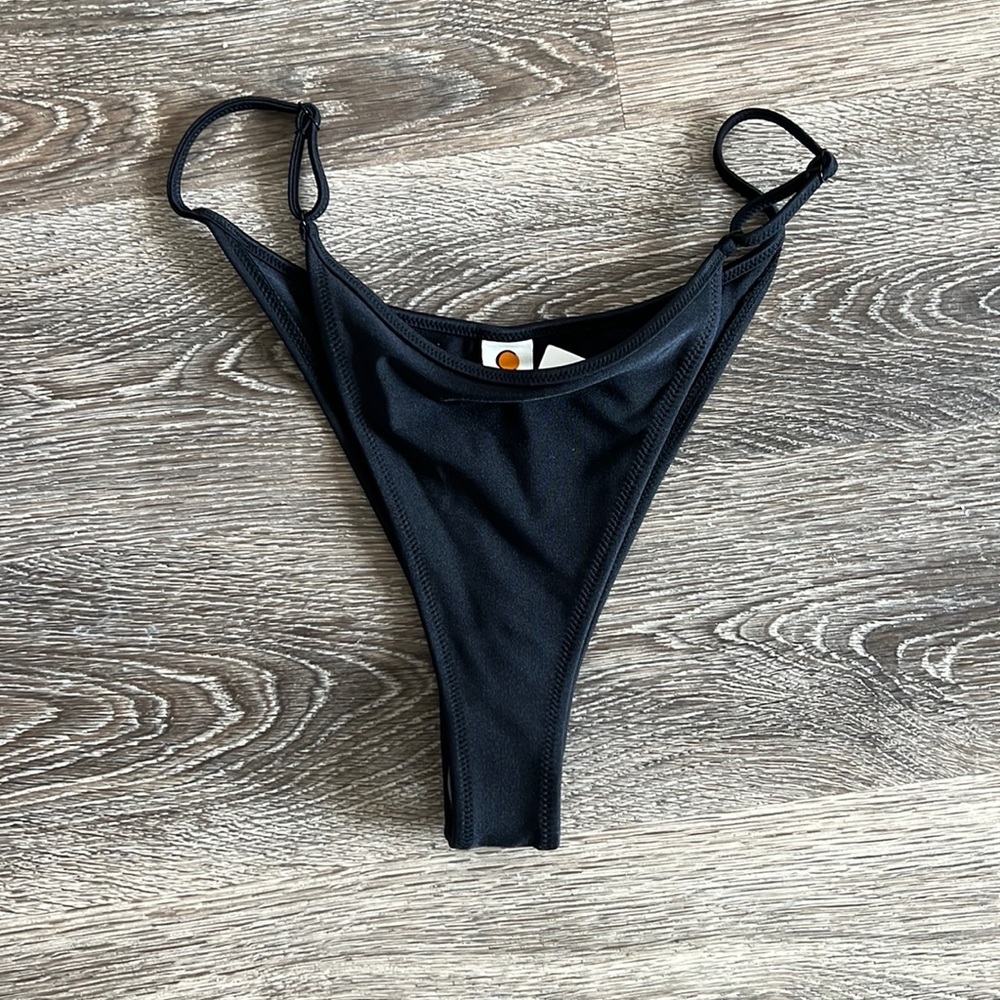 Tropic of C Luna Bottom Black